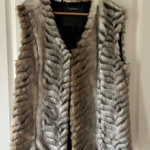 BEAUTIFUL Buffalo David Bitton Faux Fur Vest